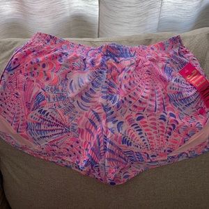 Lilly Pulitzer ocean trail shorts